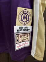 Kobe Bryant Lakers Hall of Fame purple jersey, actual size L sample photo