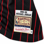 Michael Jordan Chicago Bulls 1995–96 jersey fabric and label detail