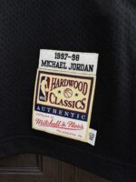 Michael Jordan Bulls 1997–98 black jersey, actual size L sample photo