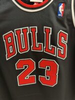 Michael Jordan Bulls 1997–98 black jersey, actual size L sample photo