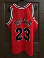 Michael Jordan Bulls 1997–98 Finals red jersey, actual size L sample photo
